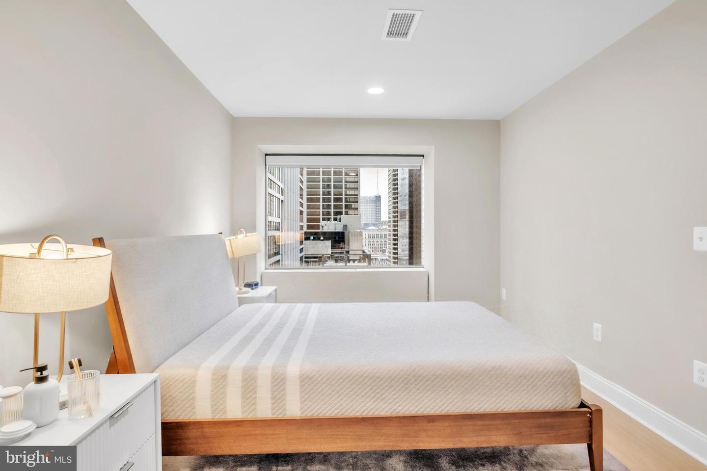 Building Photo - 1801 Market St