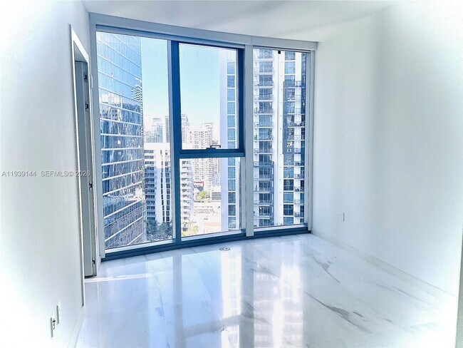Building Photo - 300 Biscayne Blvd Way