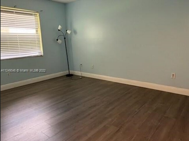 Building Photo - 8550 SW 149th Ave