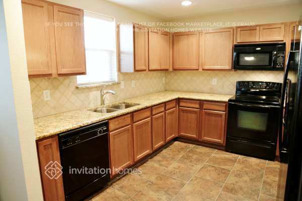 Building Photo - 809 Cathy Dr