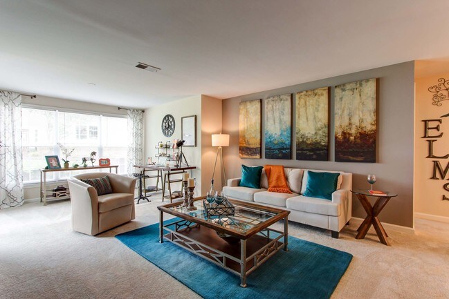 Building Photo - Elms Centreville