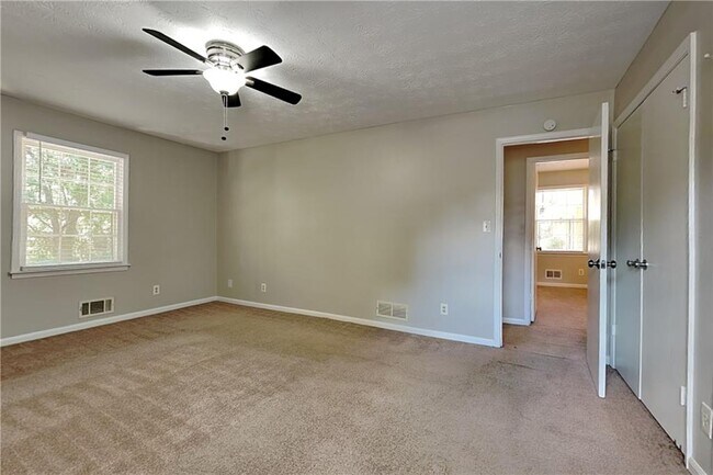 Building Photo - 751 Belmont Ridge