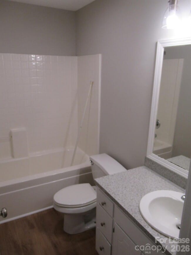 Building Photo - 822 Horseshoe Lake Rd