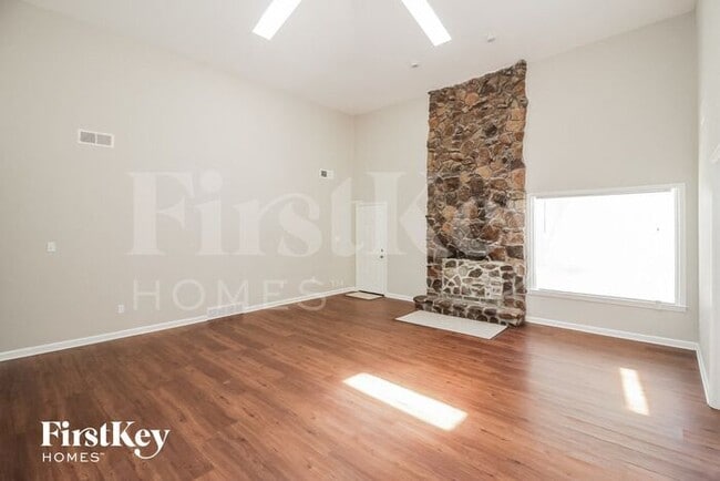 Building Photo - 2993 Ridgeway Rd
