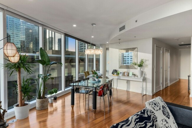 Building Photo - BELLEVUE- TOWERS-500 106th Ave NE (8th Fl)...