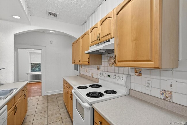 Building Photo - 27 Algernon St