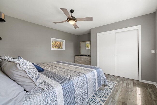 Building Photo - 930 Henry St