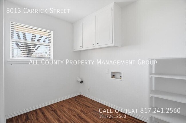 Building Photo - 8013 Carrick St