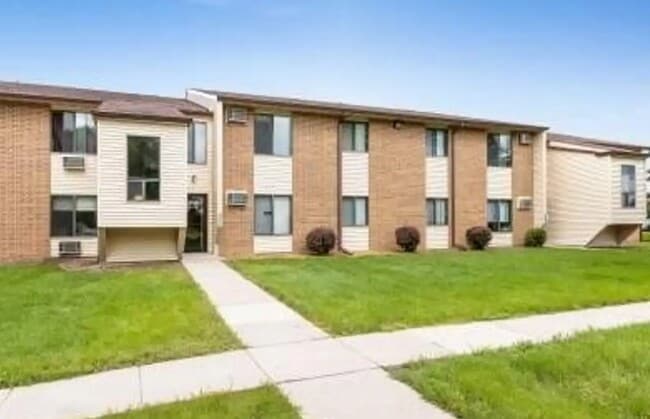 Building Photo - 1127 S Linn St