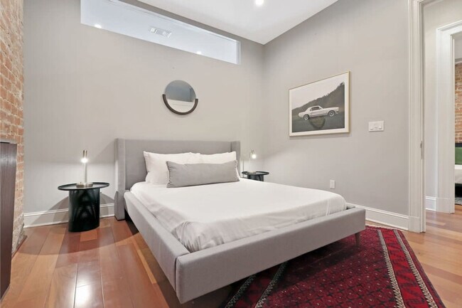 Building Photo - 822 Perdido St