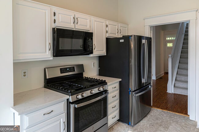 Building Photo - 815 Edgewood Ave NE