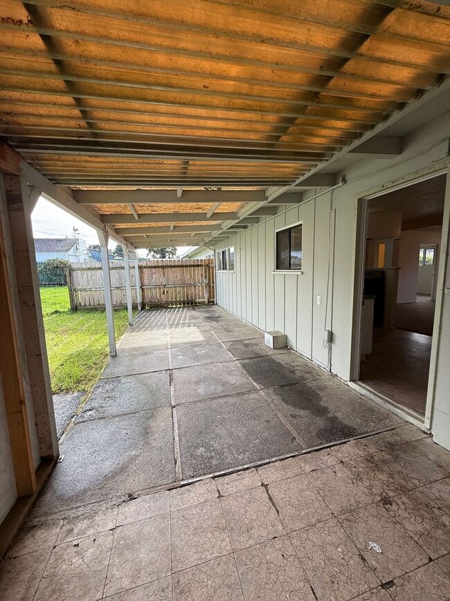 Building Photo - 1123 Vernon St