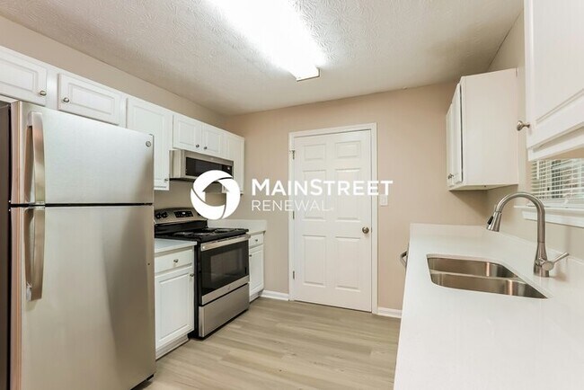Building Photo - 3 Bedroom Pet-Friendly Home in Gainesville, GA with Main Street Renewal