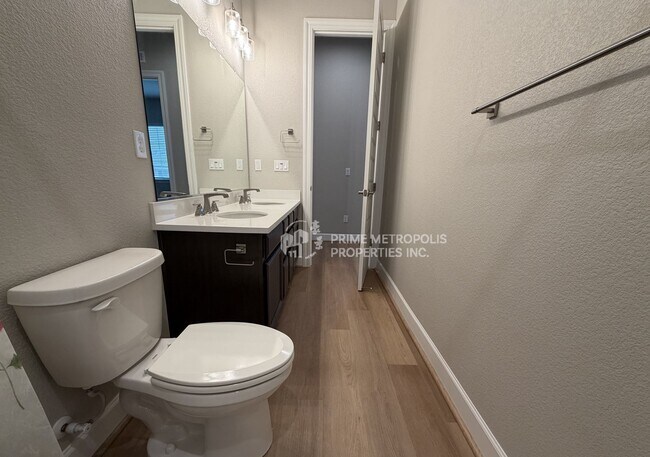 Building Photo - 681 Bacarra St