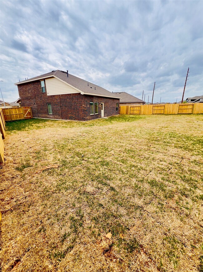 Building Photo - 27142 River Birch Ridge Dr
