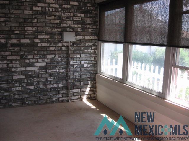 Building Photo - 713 Bison Rd