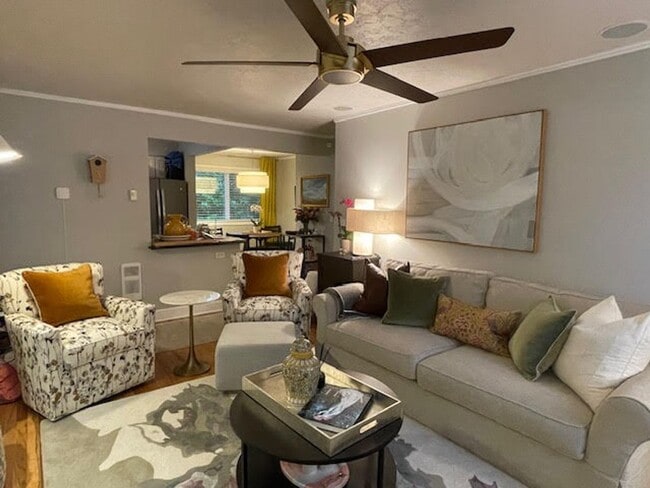 Building Photo - FABULOUS & SOPHISTICATED CONDO IN LO