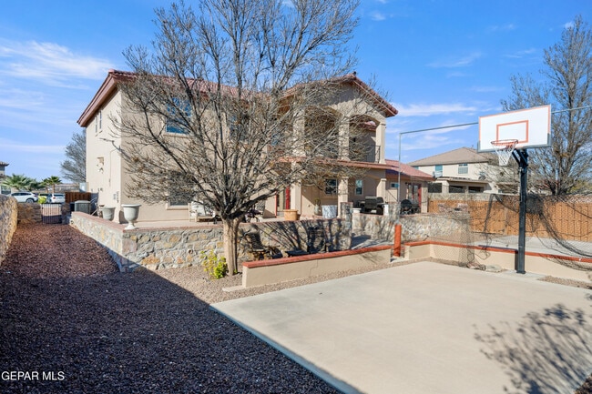 Building Photo - 6032 Valle Espanola Ln