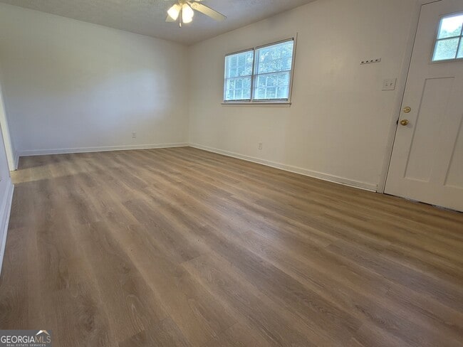 Building Photo - 351 Browns Rd