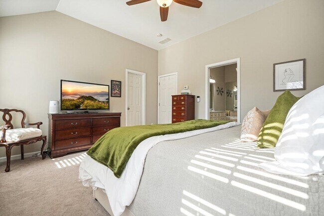 Building Photo - 3803 Waters Edge Trail