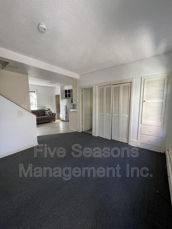 Building Photo - 55 Greene St