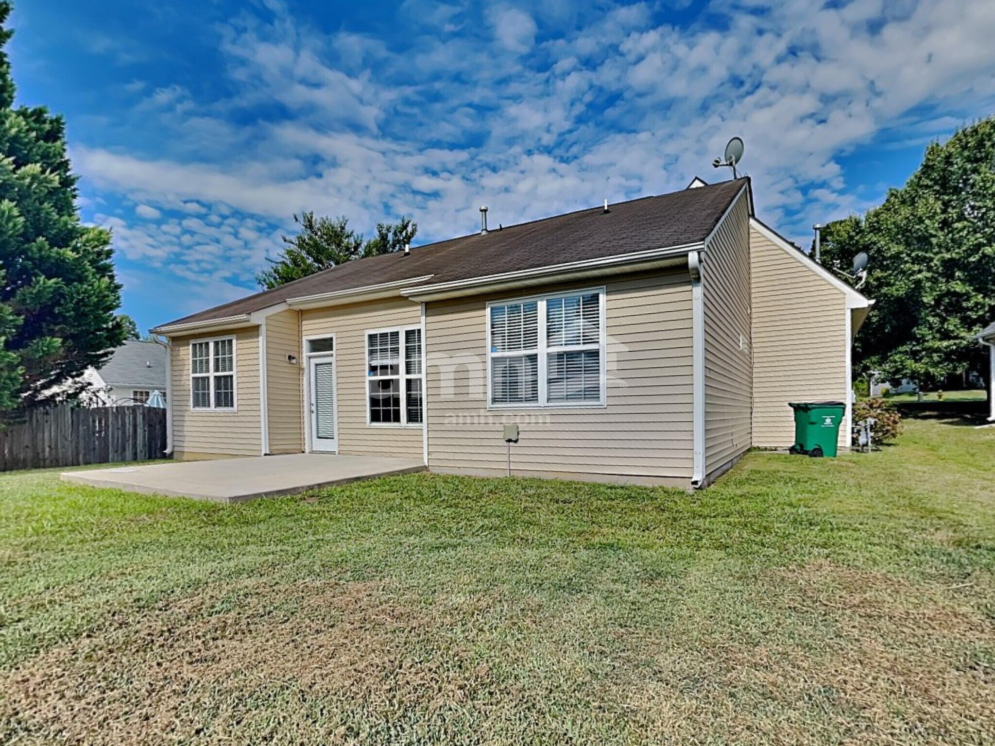 Building Photo - 4614 Sahalee Ln