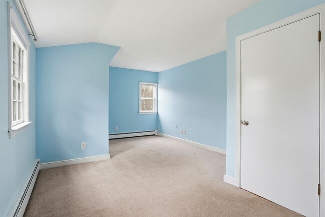 Building Photo - 49 Aberdeen Dr