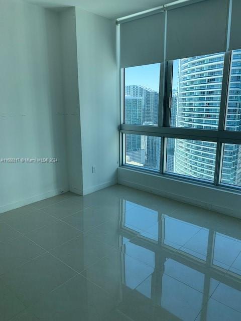 Building Photo - 300 S Biscayne Blvd