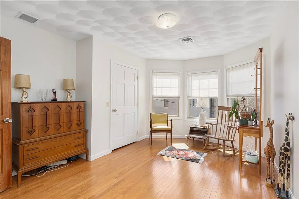 Building Photo - 18 Piedmont St