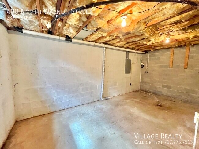 Building Photo - 488 N Walnut St