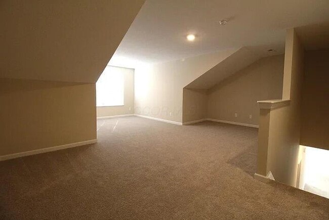 Building Photo - 409 Halton Dr