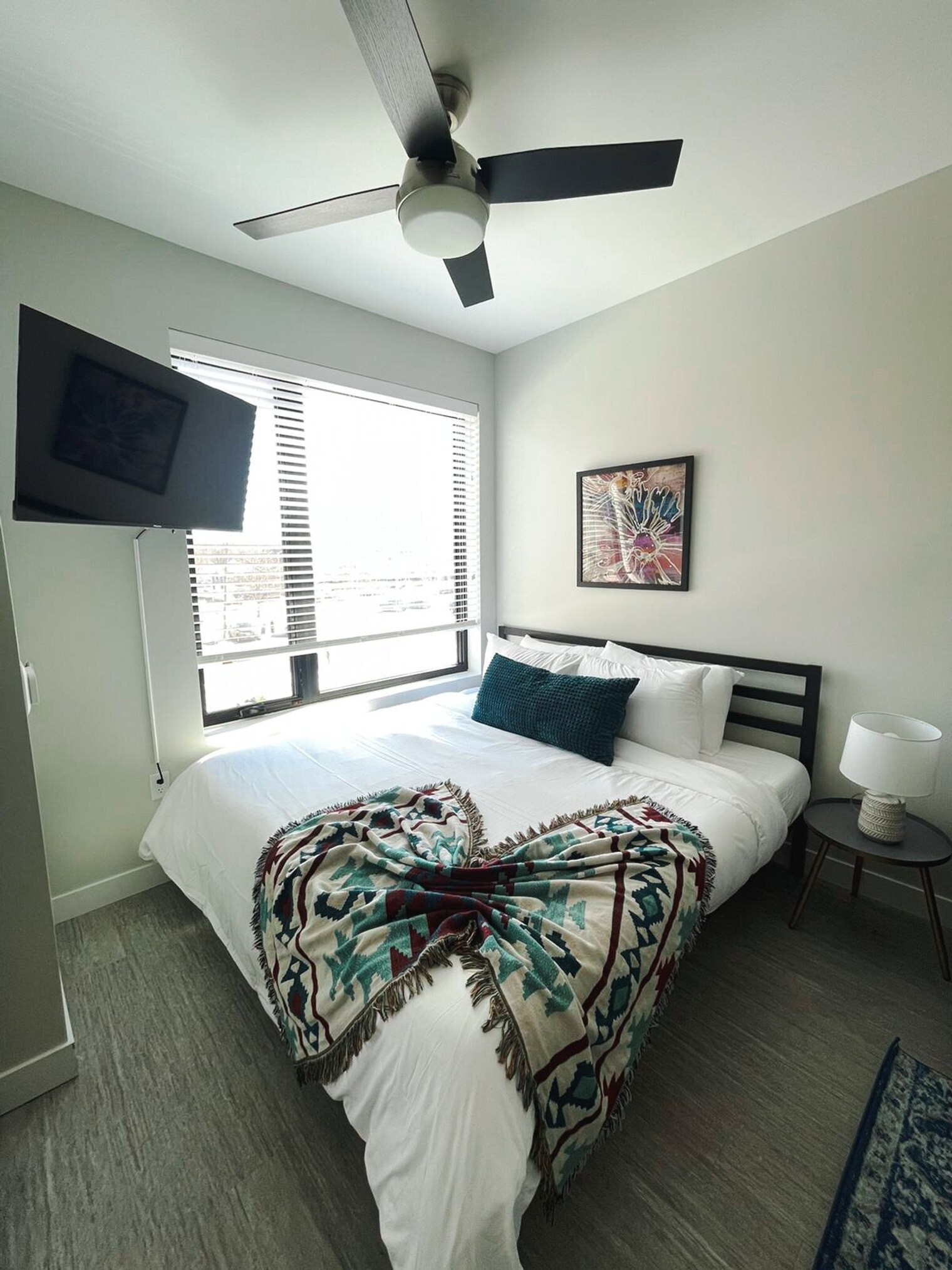 Building Photo - 2530 University Ave