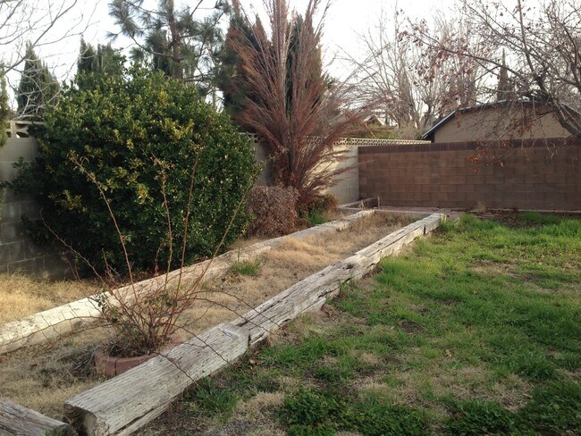 Building Photo - Beautiful 3 bedroom home in Lancaster