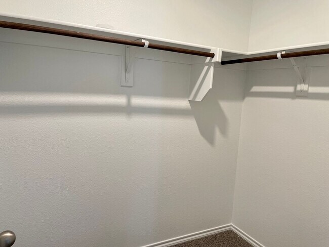 Building Photo - 4 Bed 2.5 Bath House For Lease in Sherman, TX!