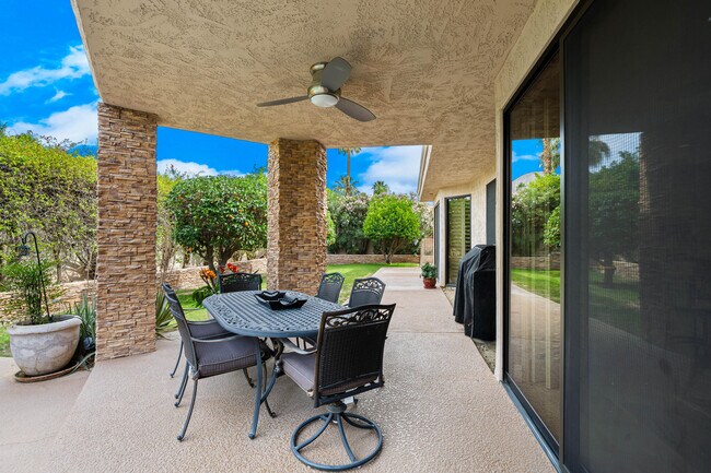 Building Photo - 45640 Rancho Palmeras Dr