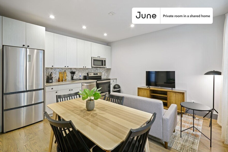 Building Photo - Room in Shared 4 bed/2 bath home