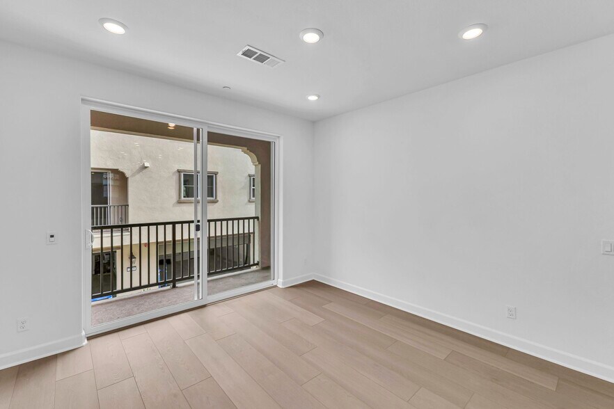 Building Photo - 2208 Mountain Laurel Rd