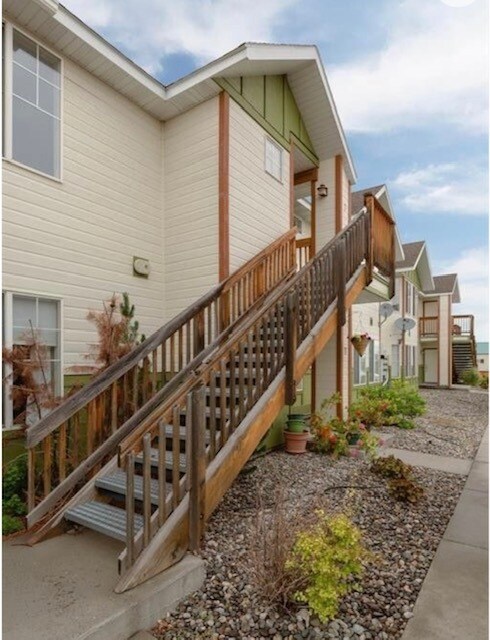 Building Photo - 1120 Longbow Ln