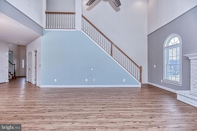 Building Photo - 5004 Warwick Hills Ct