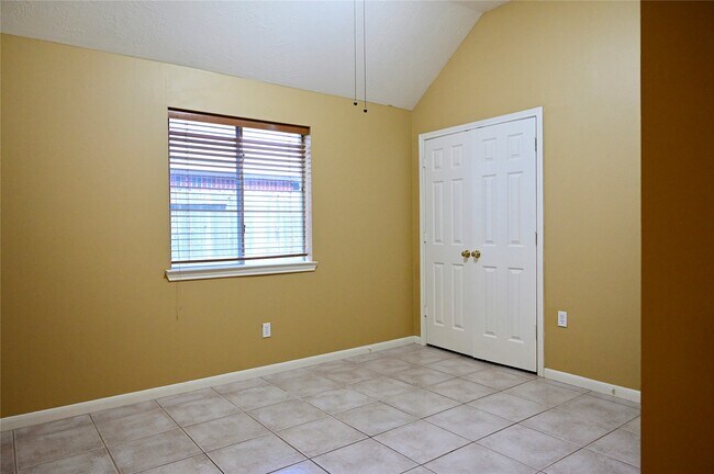 Building Photo - 4530 Topaz Trail Dr