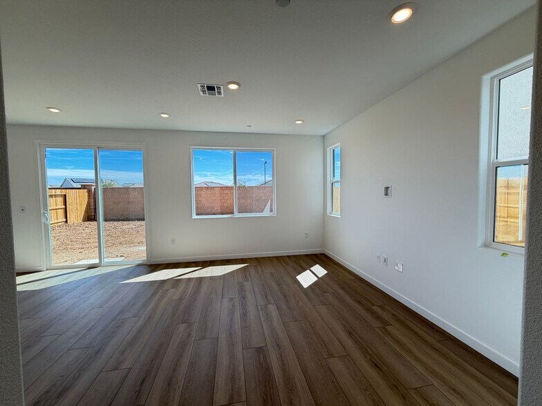 Building Photo - 8333 Mincey Wy