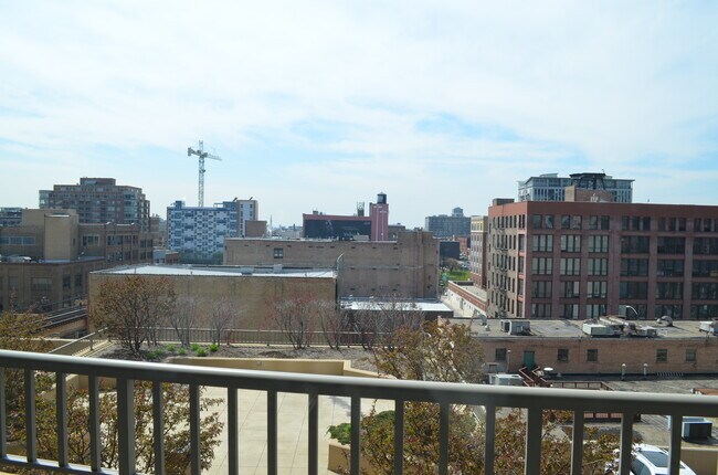 Building Photo - 200 N Jefferson St