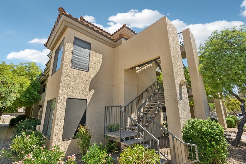 Building Photo - 4925 E Desert Cove Ave