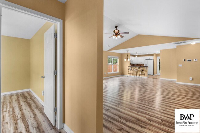 Building Photo - 824 White Fawn Dr