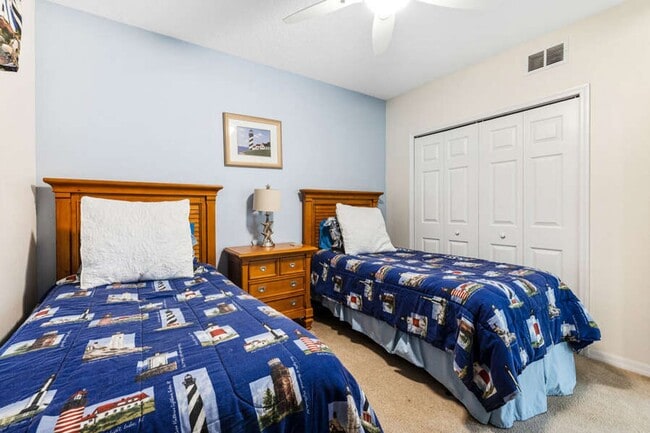 Building Photo - Beautiful Ocean Walk Condo