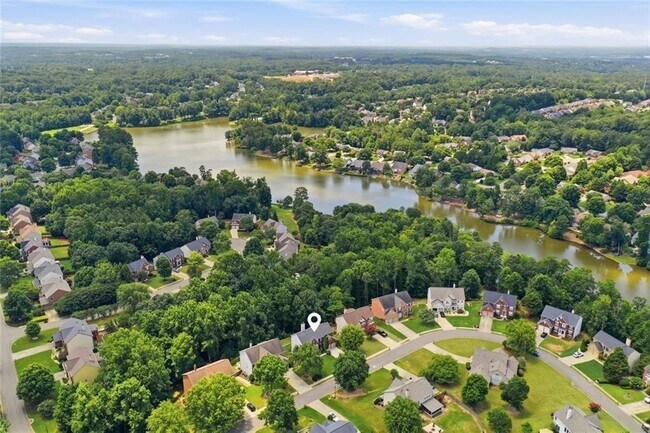 Building Photo - 770 Glastonbury Ct