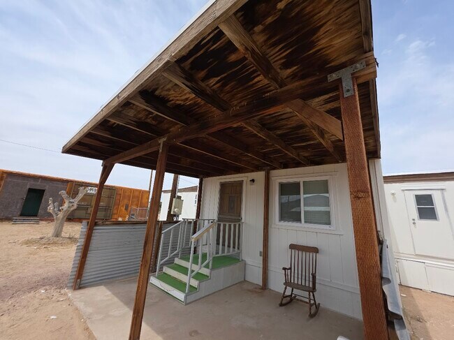 Building Photo - 41277 Dogwood St