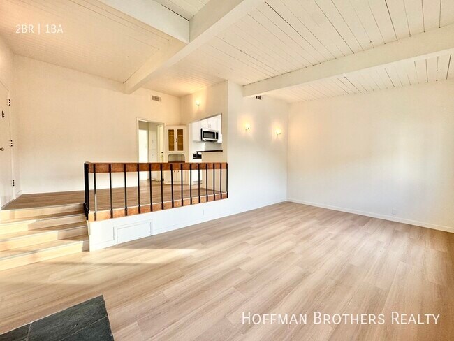 Building Photo - 3211 Primera Ave