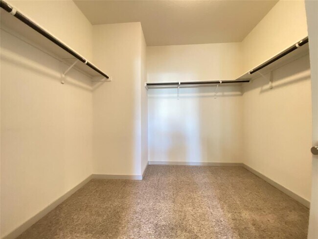 Building Photo - 5121 Vanner Path