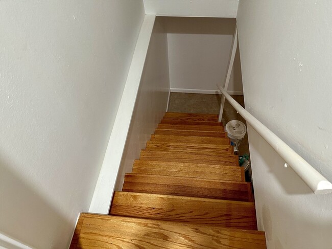 Building Photo - 27 Griggs Pl